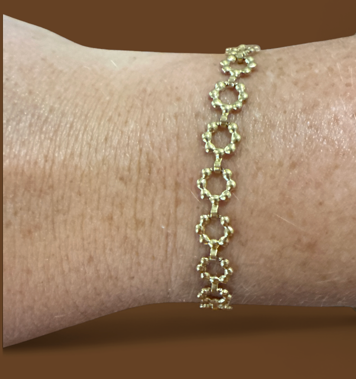 Dainty Flower Bracelet