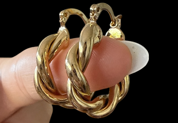 Smaller everyday hoop earrings